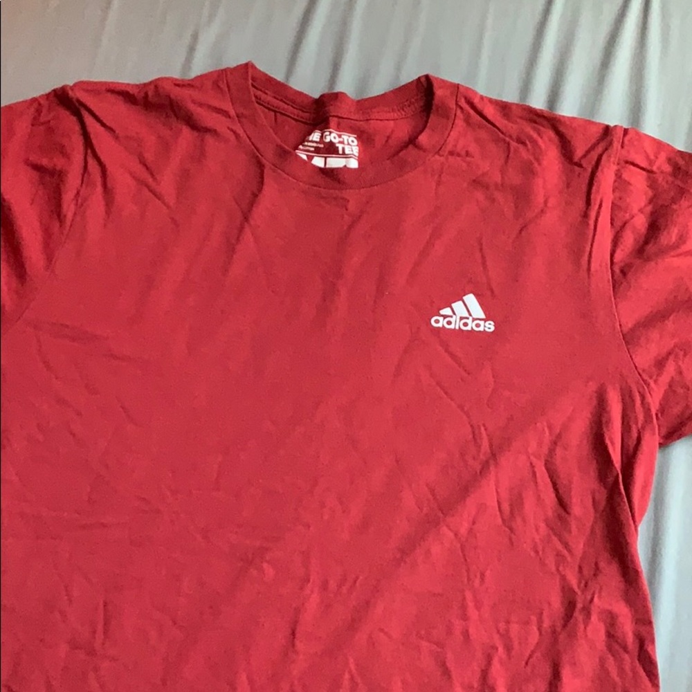 Men’s Medium Adidas Red T-shirt